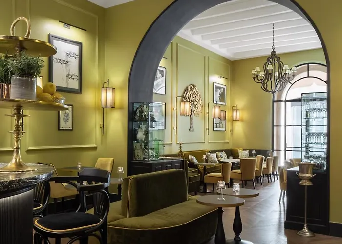 Otel Adriano Rooftop 4*