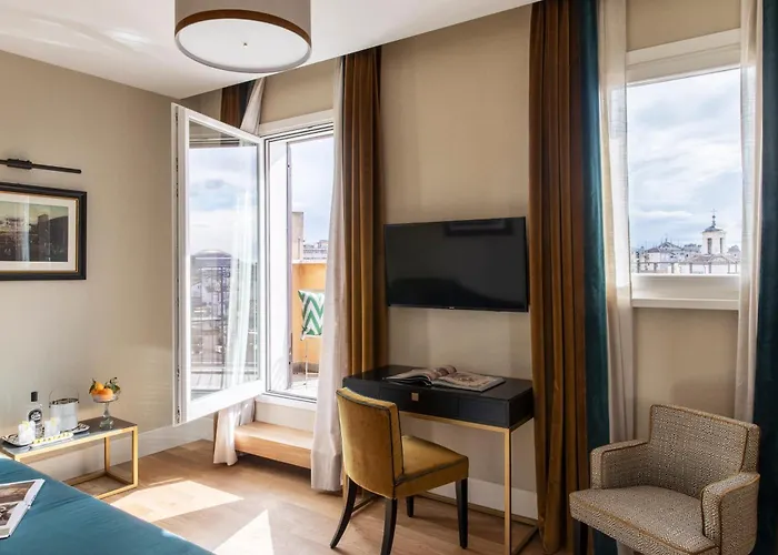 Adriano Rooftop Hotel 4*